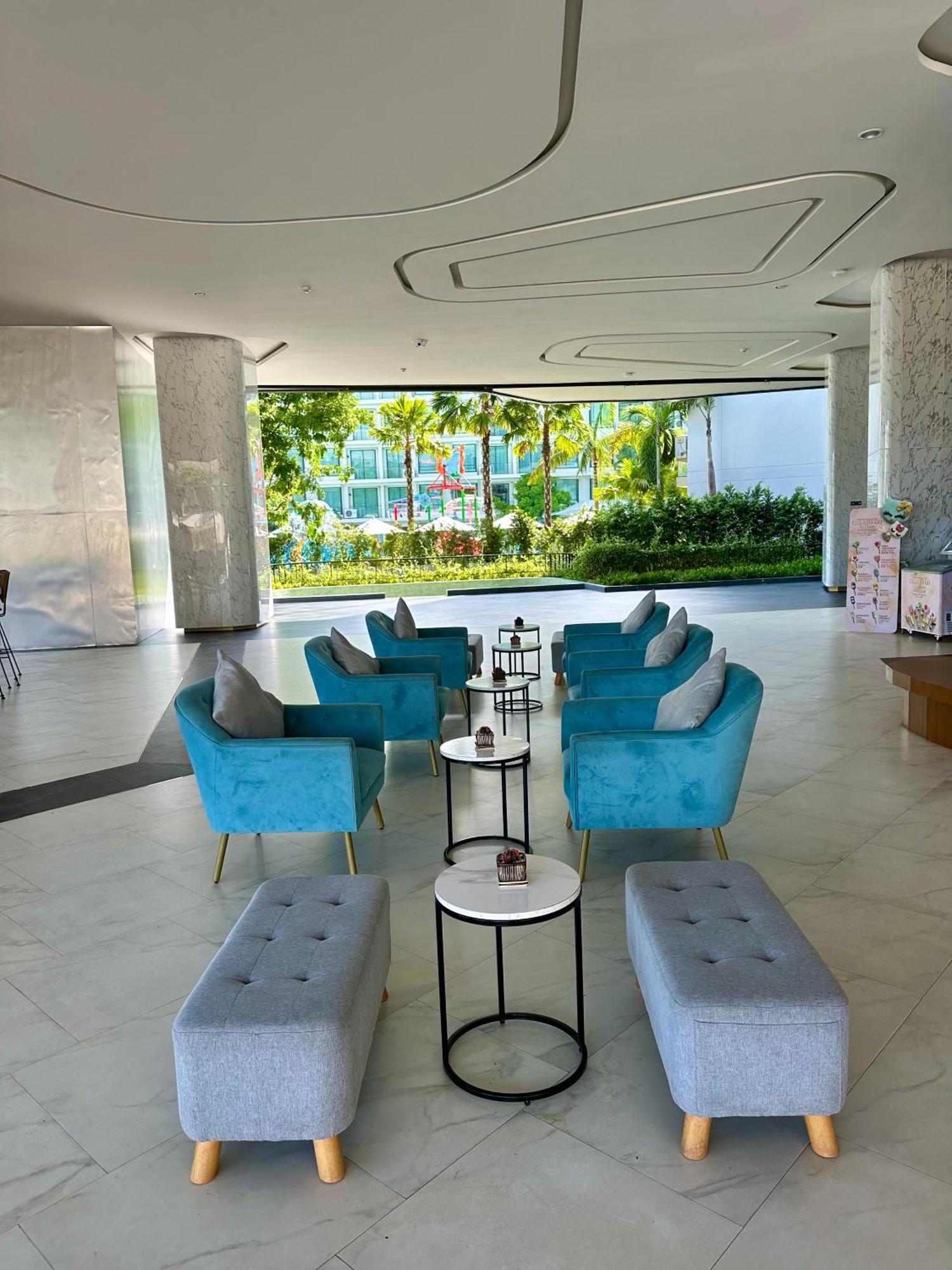 Duplex In A 5 Star La Phuket